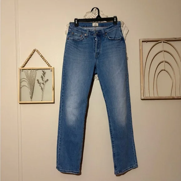 Levi’s 501 Curve Denim Jeans - Picture 1 of 5
